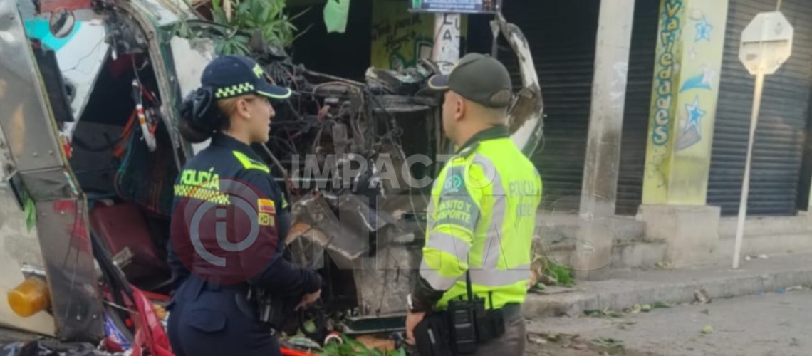 Accidente bus en la loma de La Manga