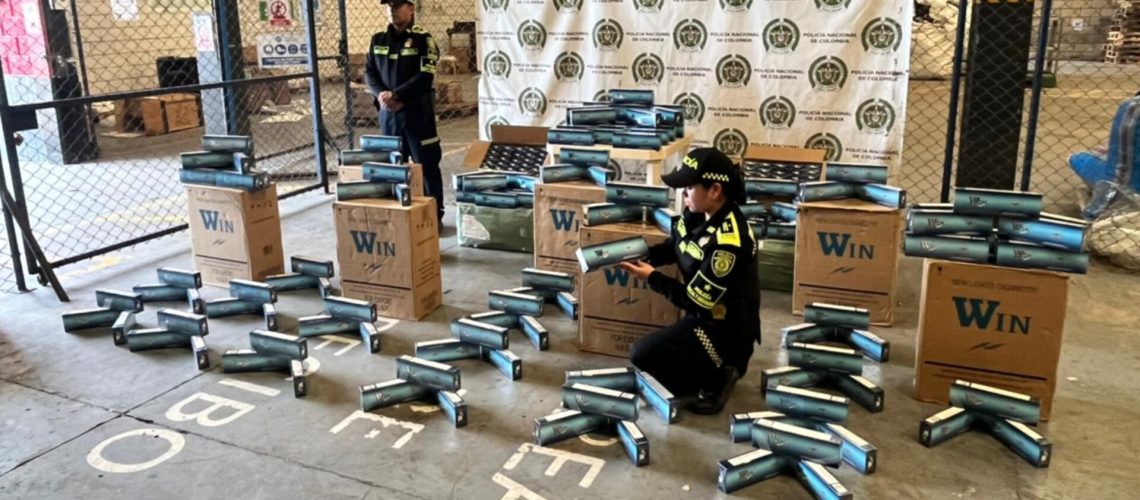 Cigarrillos de contrabando incautados en antiguo aeropuerto de carga de Barranquilla