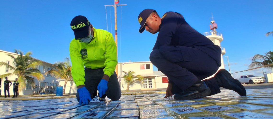 Incautación de 1.6 toneladas de cocaína en San Andrés (2)