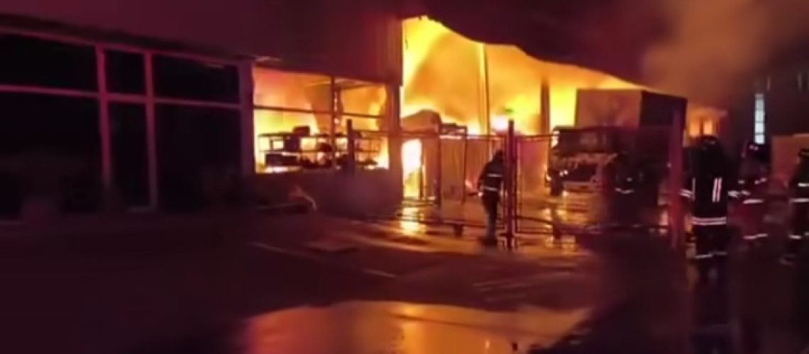 Incendio Parque Industrial Ferrari Park
