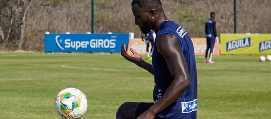 José Cuenú vuelve