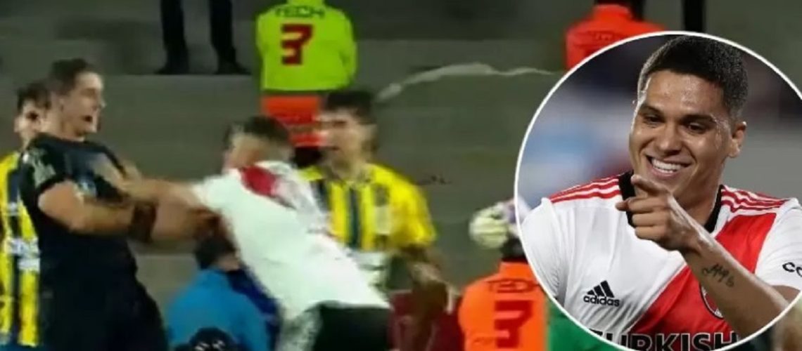 Juan Fernnado Quintero empuja a árbitro