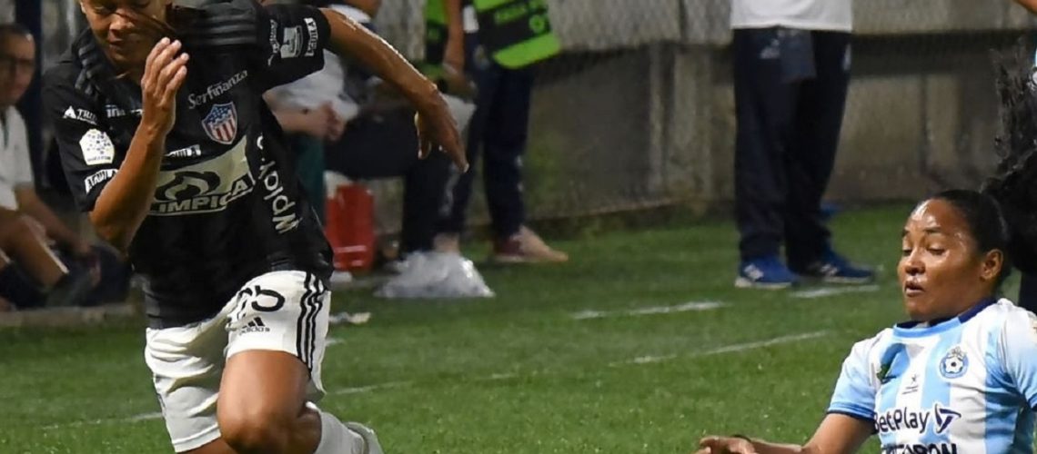 Junior fem vs real santander