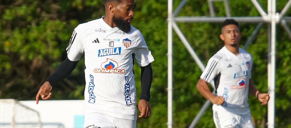 Junior parte a pereria