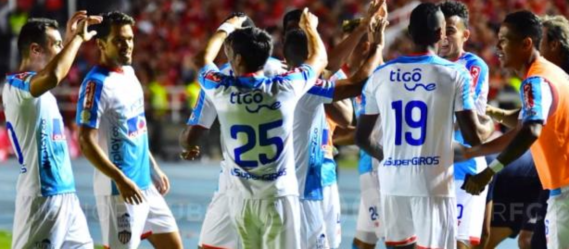 Junior tu papá, américa