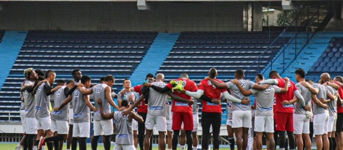 Junior-unido-por-esa-victoria DESTACADA