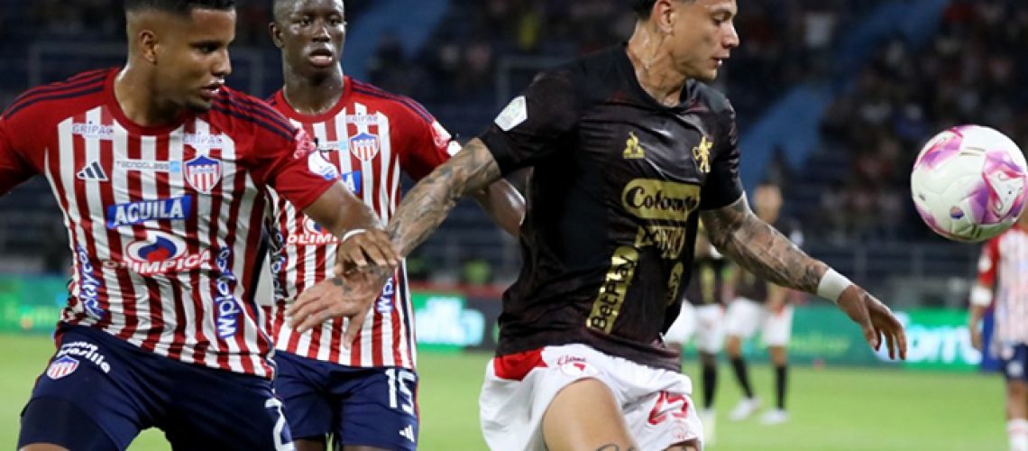 Junior vs américa