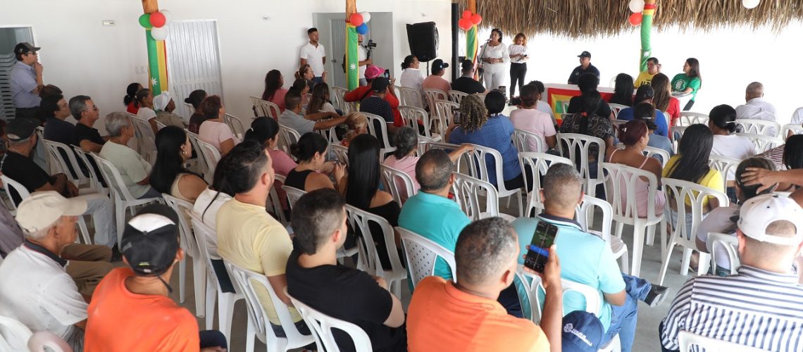 Kiosco comunitario en barlovento