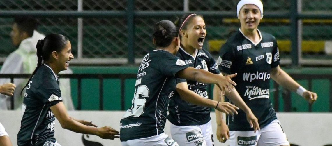 Las mujeres de cali celebran