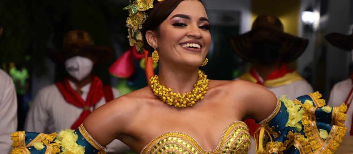 María Jose Rios-Reina Popular