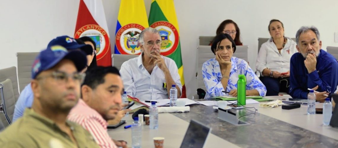 Ministra de Ambiente y gobernador Verano