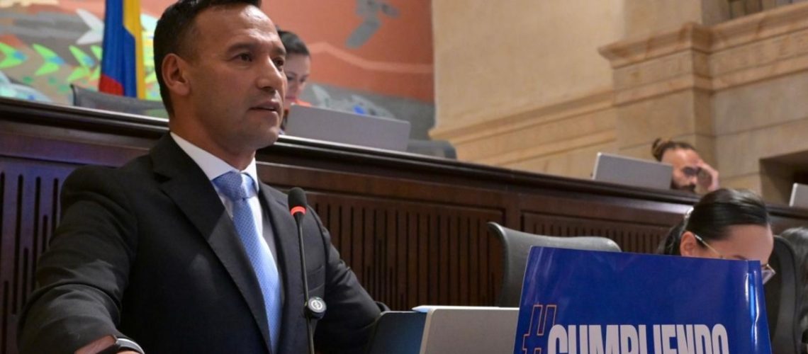 Ministro de Defensa Pedro Sánchez