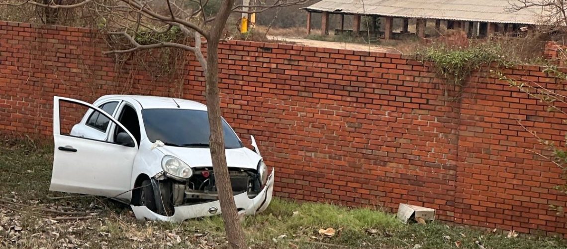 Muerto atentado via a Juan Mina