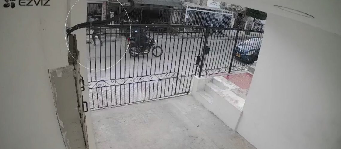 Mujer Policía se enfrenta a tiros con delincuente que pretendía atracarla en el barrio Lucero