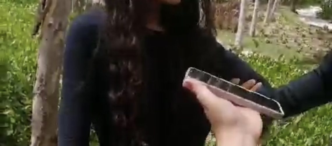 Mujer lanzada carro Miramar1Ajpg