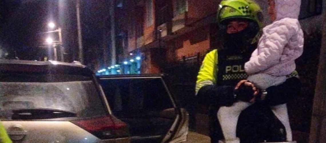 Niña rescatada de camioneta robada en Bogotá