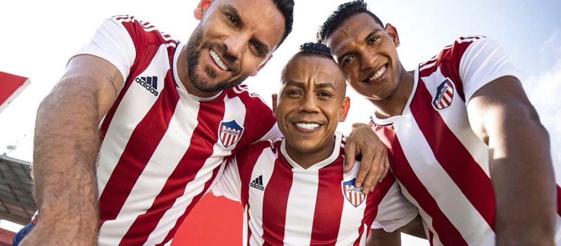 Nueva camiseta de Junior