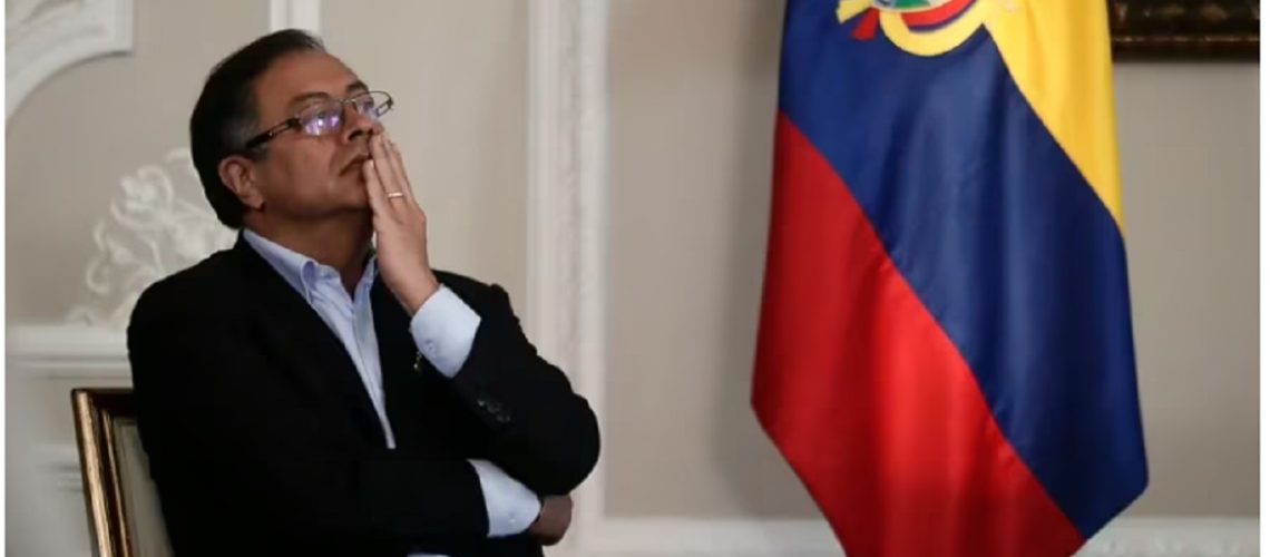 PETRO DERROTADO