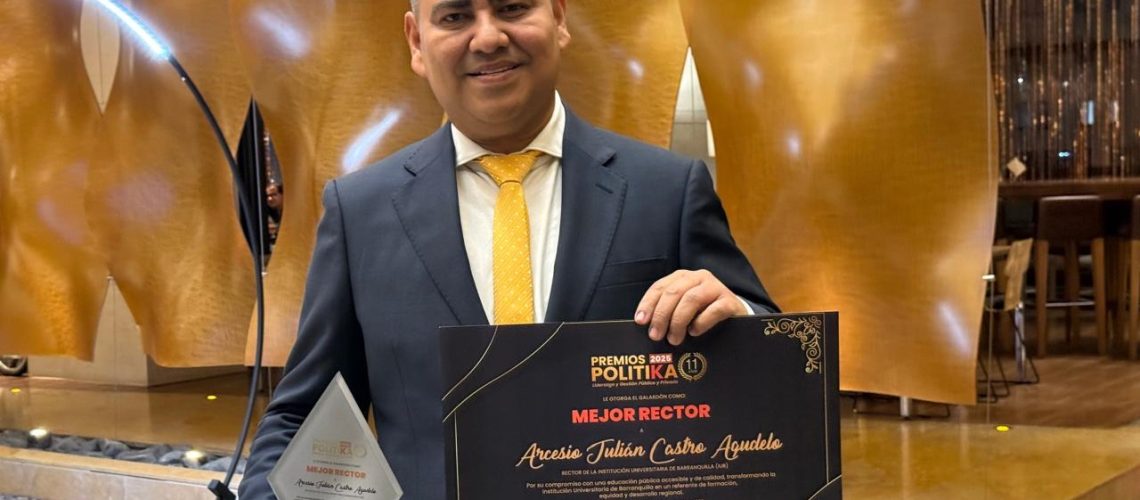 PREMIO POLITIKA - MEJOR RECTOR IUB ARCESIO CASTRO