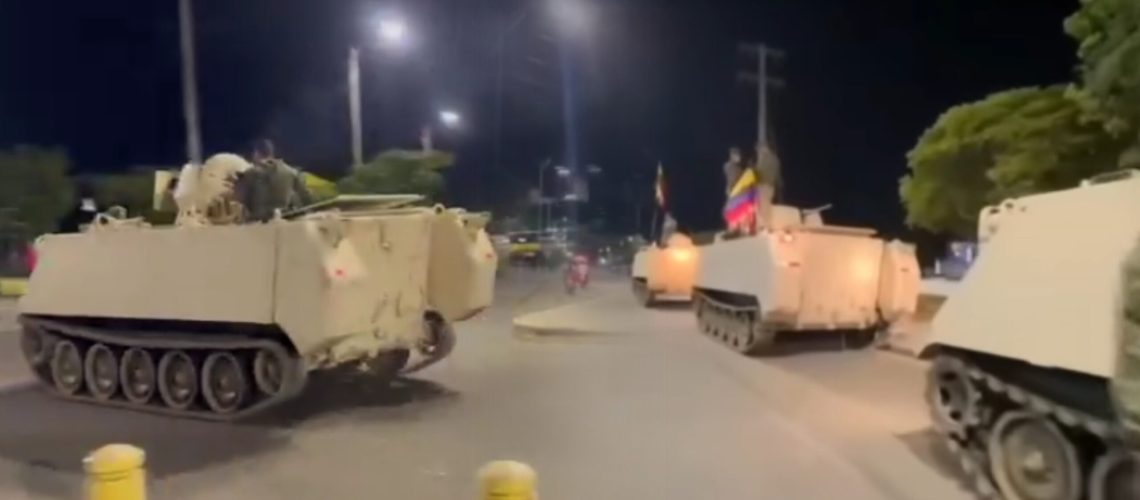 Patrullaje Ejército Riohacha con Tanquetas