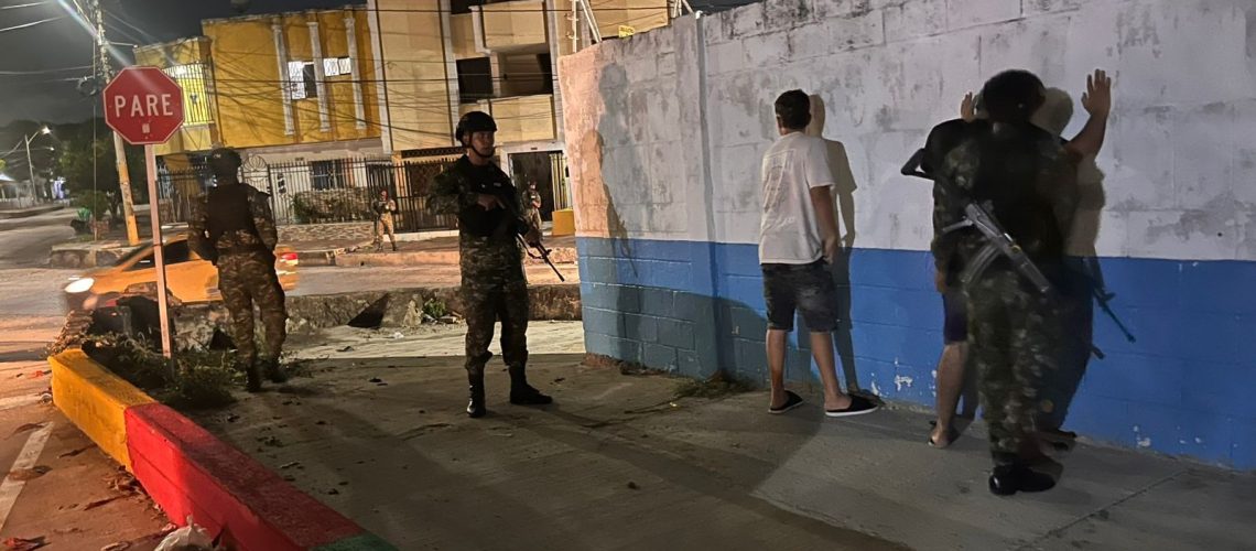 Patrullajes militares (1)