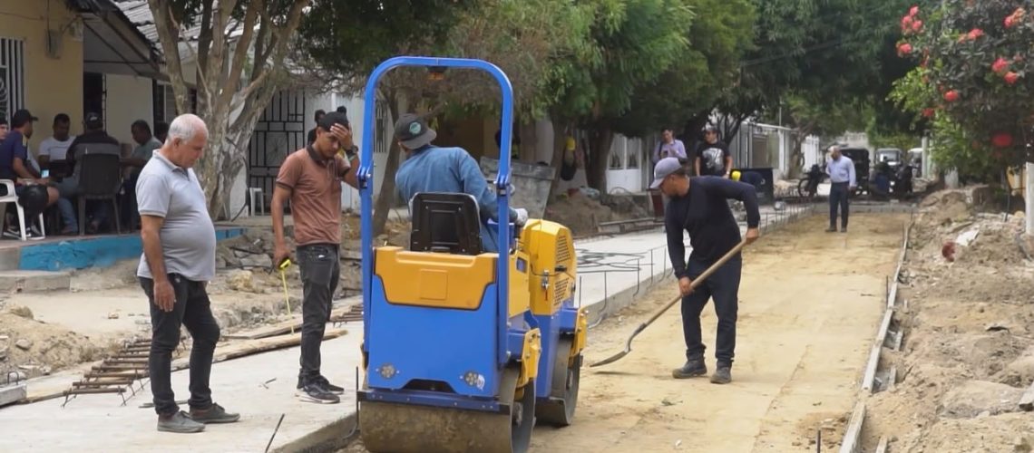 Pavimentación calle 25 del barrio Ferrocarril de Soledad (2)