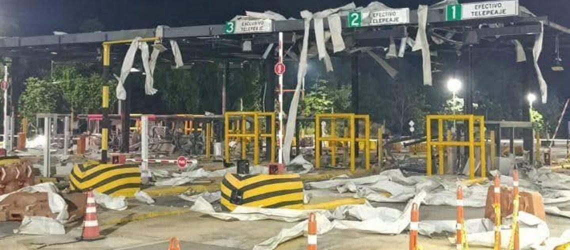 Peaje volado por el ELN en Santander