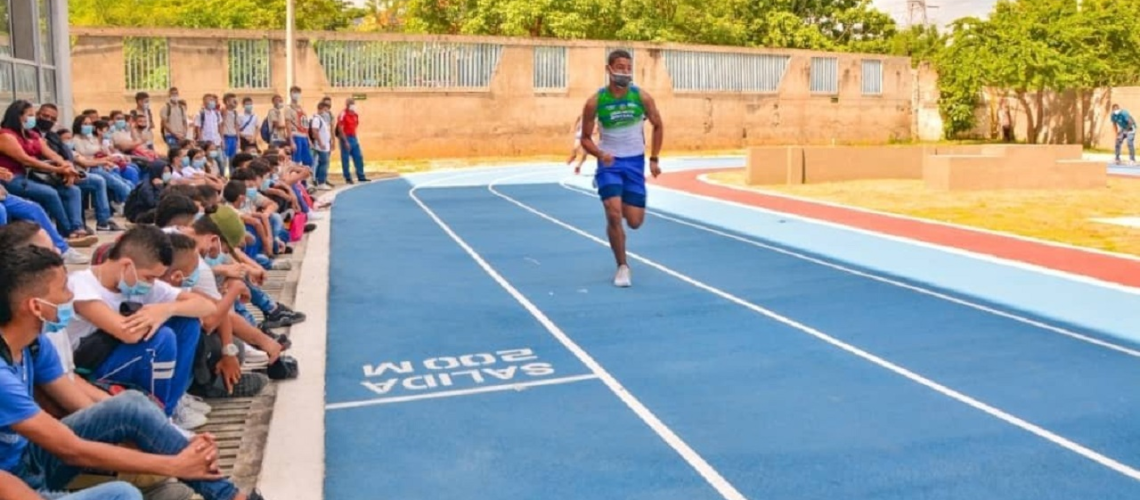 Pista de atletismo en Soledad 1
