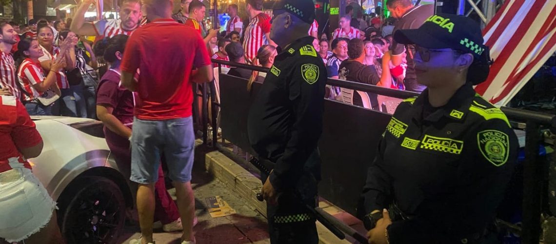 Policía operativos partido Junior-Tolima (1)