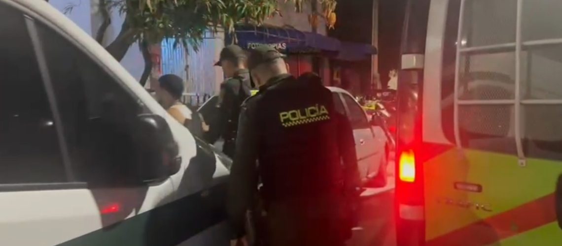 Policía