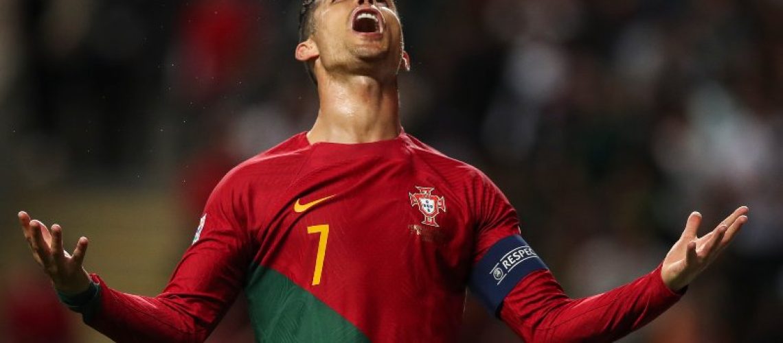 Braga (Portugal), 27/09/2022.- Portugal's Cristiano Ronaldo reacts during the UEFA Nations League soccer match between Portugal and Spain at the Municipal stadium in Braga, Portugal, 27 September 2022. (España) EFE/EPA/JOSE COELHO
 Portugal vs Spain