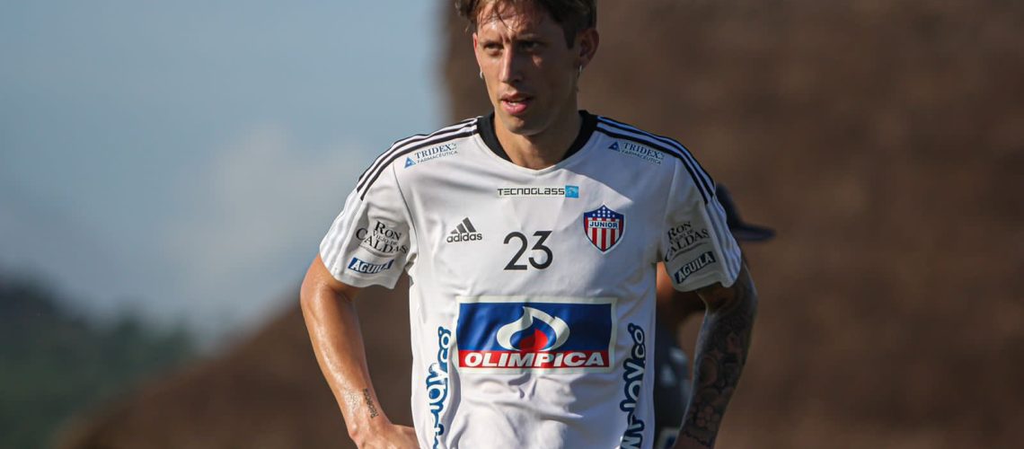 Primer entreno de Iván Rossi con Junior.jpg2