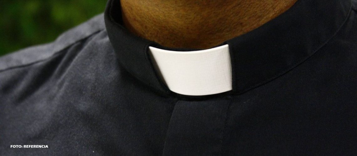 Prisión sacerdote referencia