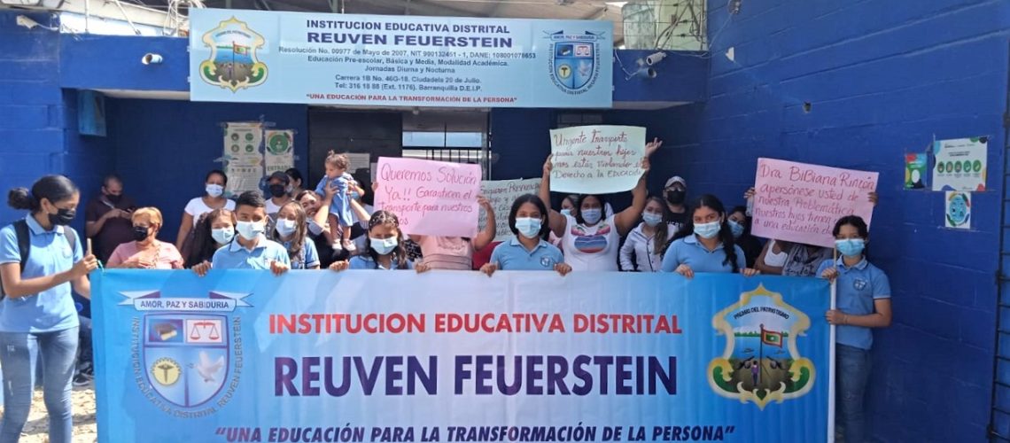 Protesta Institución Reuven (2)