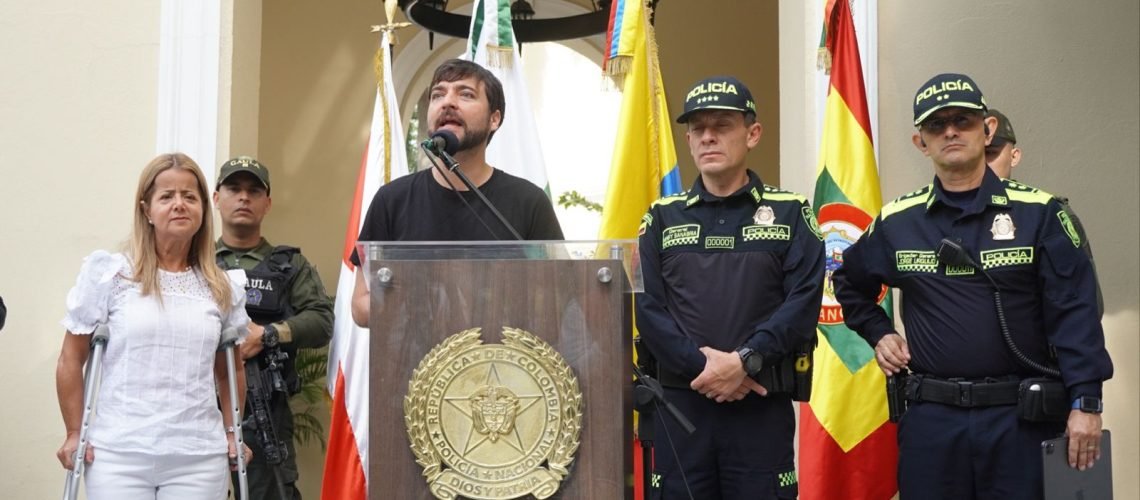 Pumarejo y policia