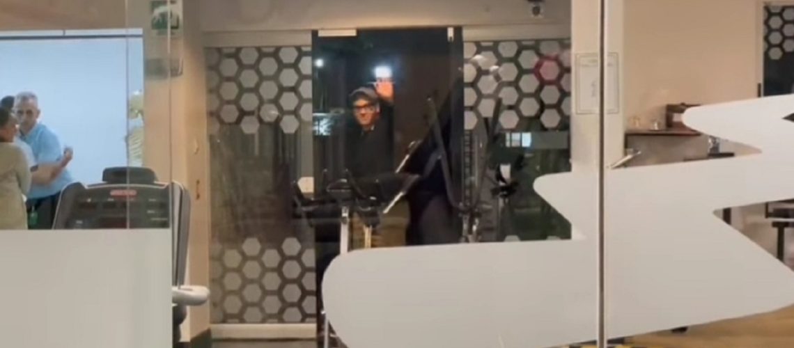 Quintero sale de exámenes médicos.jpeg1111