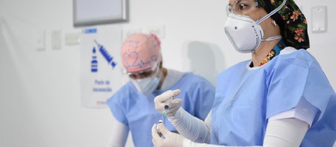 Refuerzo contra el COVID-19 en Colombia