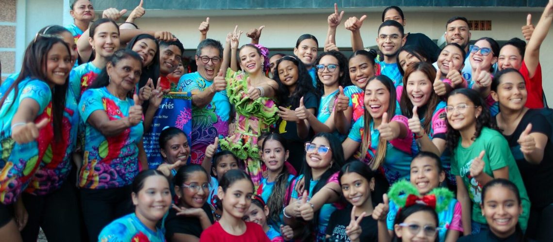 Reina Tatiana Angulo comparsas