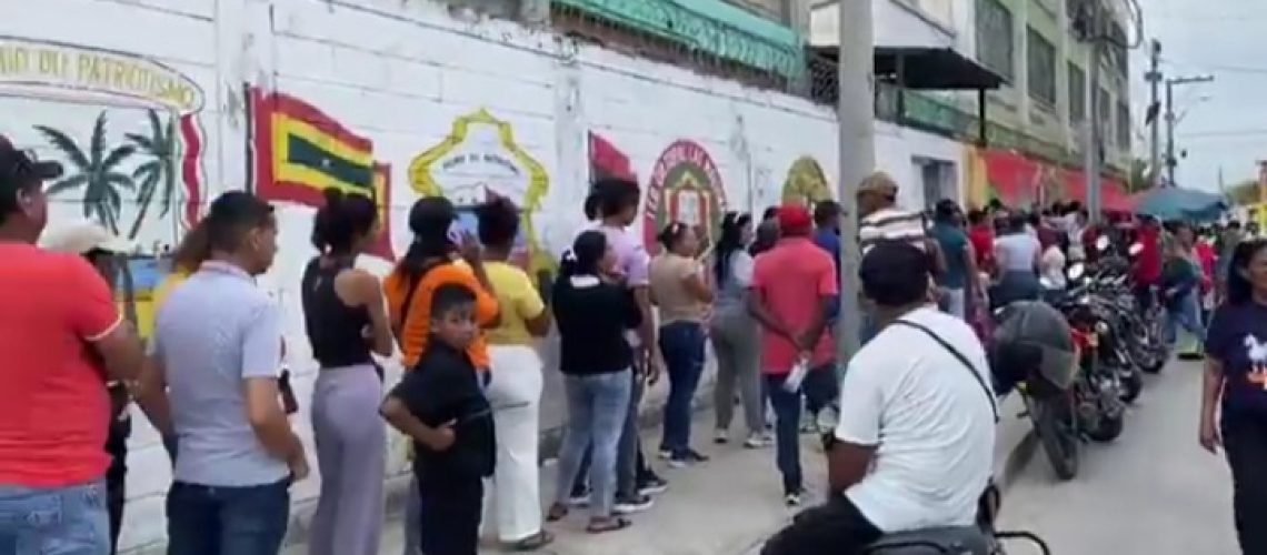 Largas filas barranquilla para votar