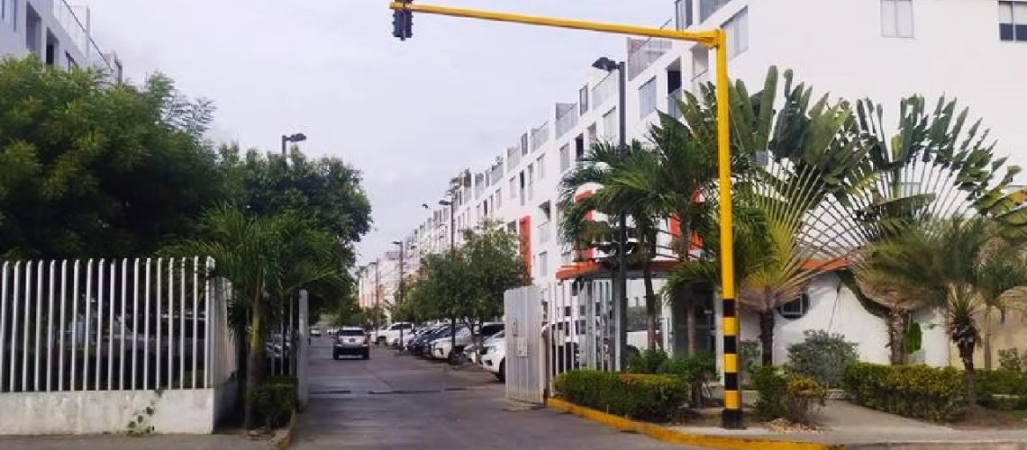 Semàforo conjunto residencial Cartagena 3