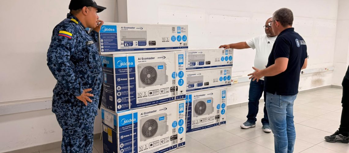 Soledad entrega dotación al Inpec