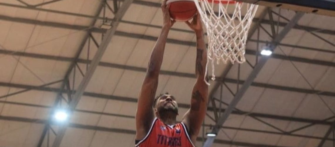 Titanes de Brranquilla vs Toros