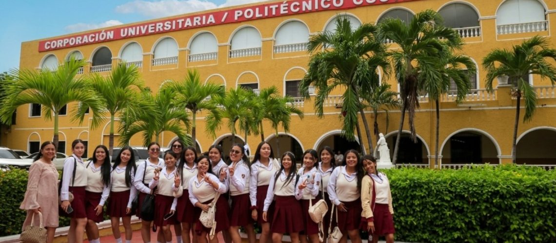 U PCA experiencia inmersiva de estudiantes bachilleres
