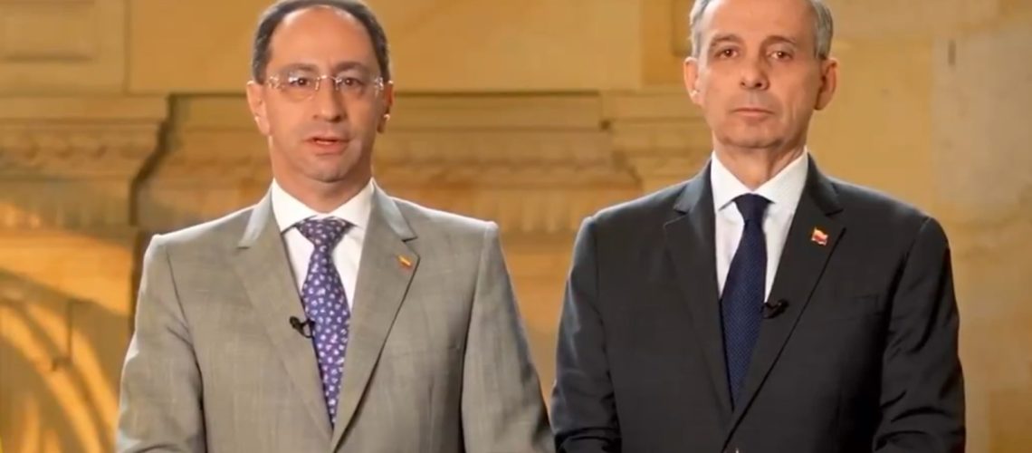 Vicepresidente José Manuel Restrepo y el ministro de Hacienda Miguel Gómez