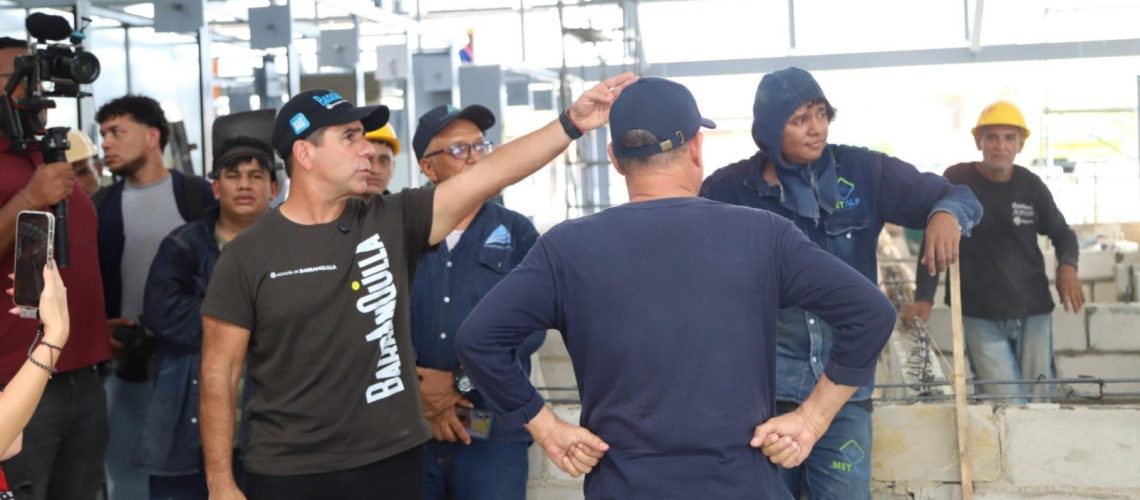 Visita del alcalde Char al mercado El Playón