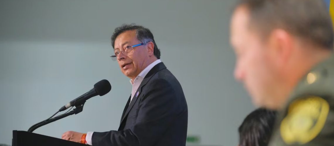 Presidente Petro y Policía