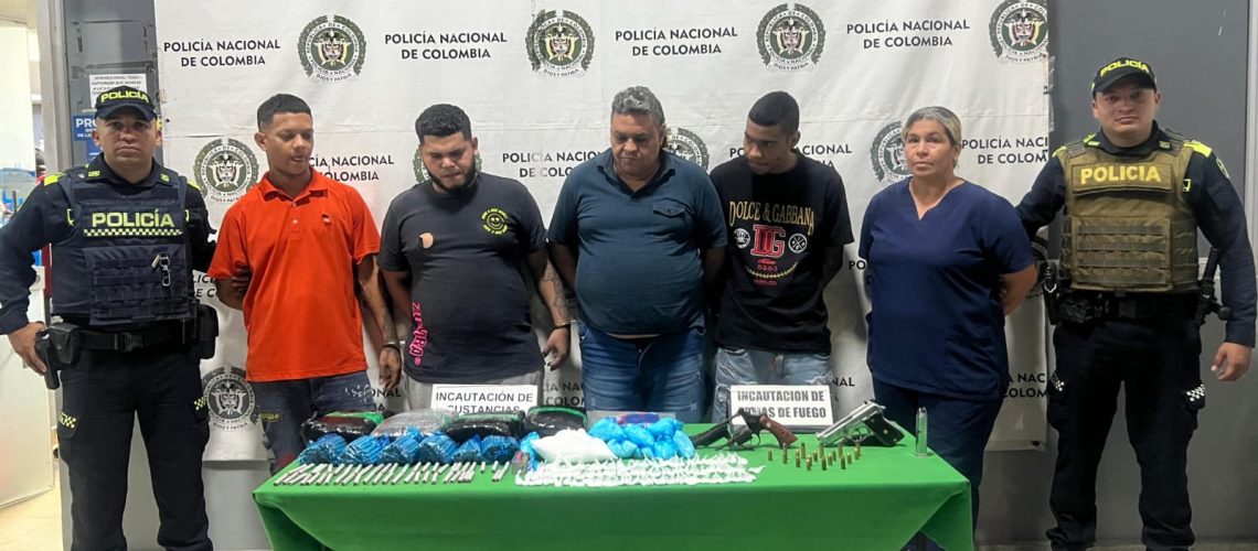 Capturados en Villa Cordialidad con armas y drogas