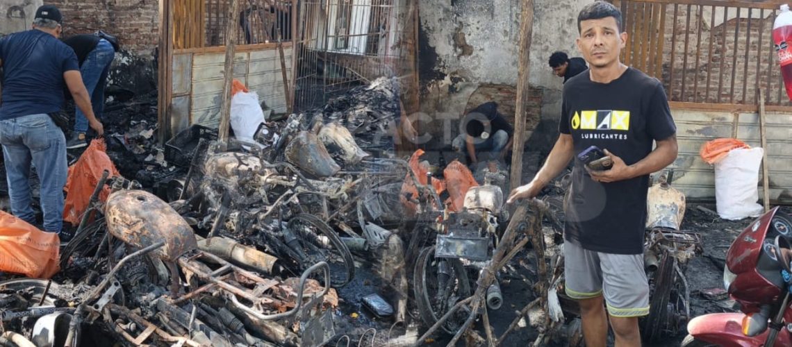 Incendio taller de motos barrio Pumarejo