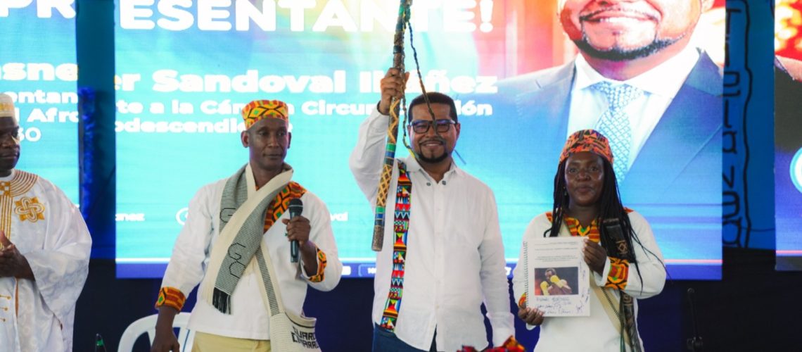 Winsner Sandoval recibe el Bololo de Palenque