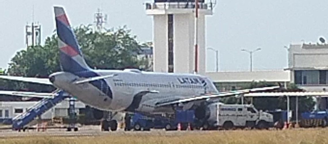 asalto a carro de valores en aeropuerto de Riohacha